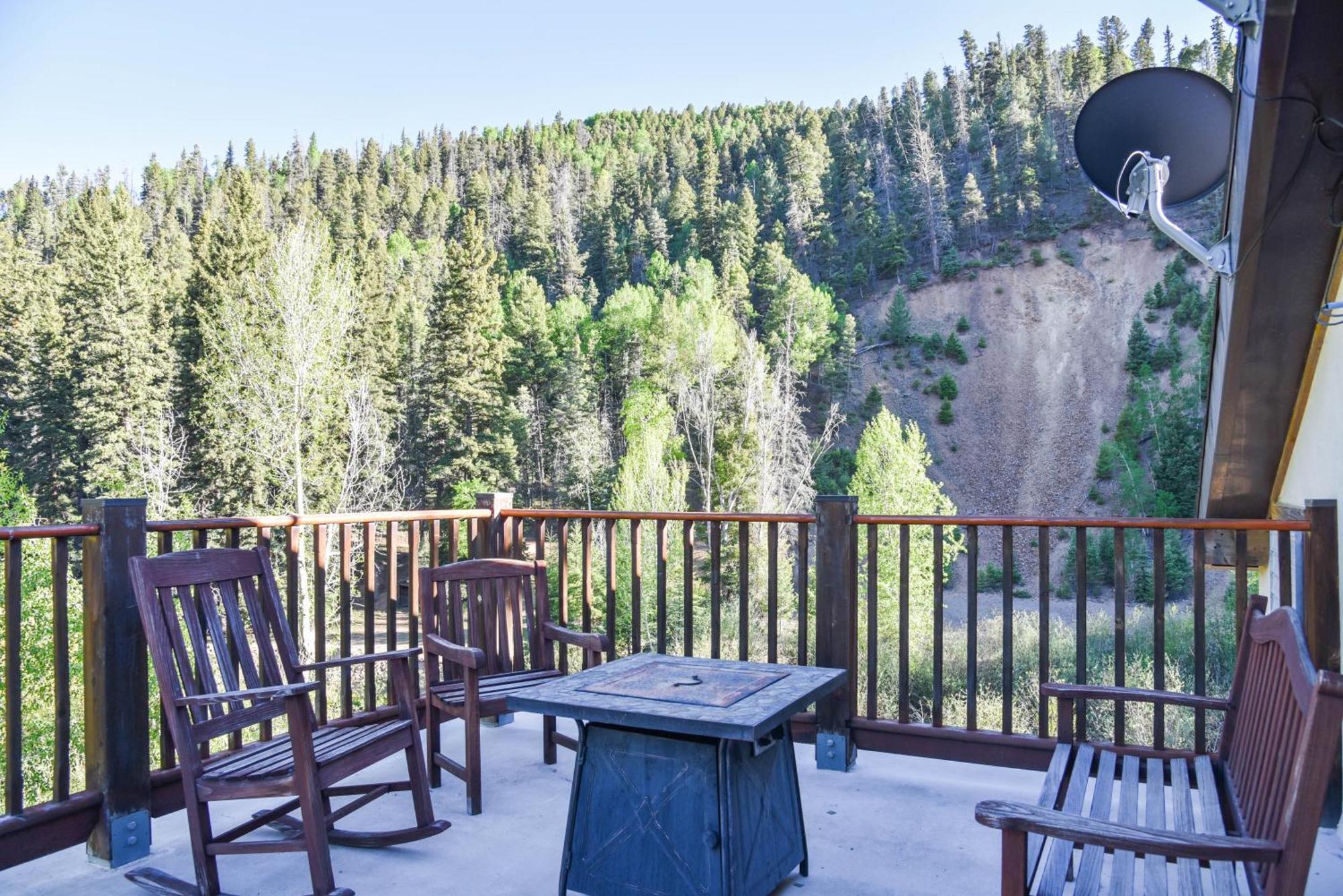 River Lyric Lodge - Formerly Double Dog Red River Luaran gambar