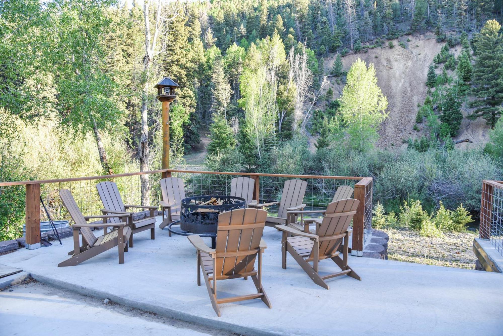 River Lyric Lodge - Formerly Double Dog Red River Luaran gambar