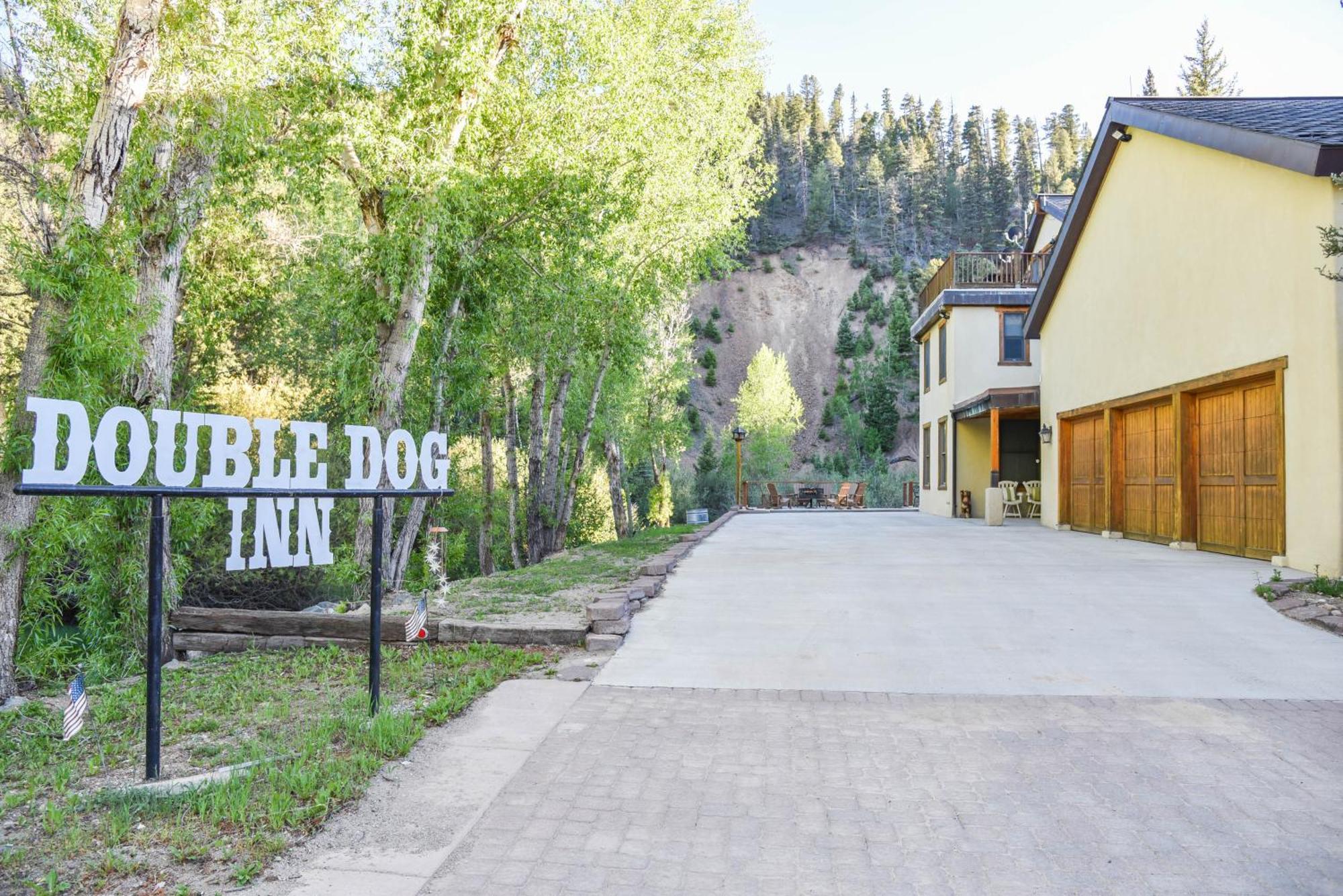River Lyric Lodge - Formerly Double Dog Red River Luaran gambar