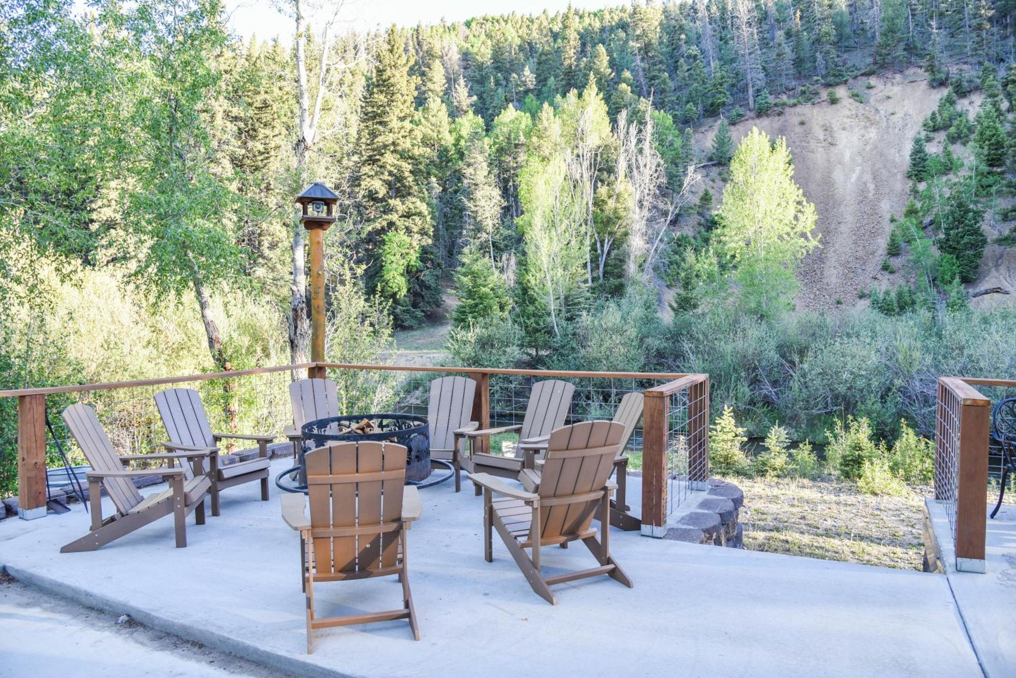 River Lyric Lodge - Formerly Double Dog Red River Luaran gambar